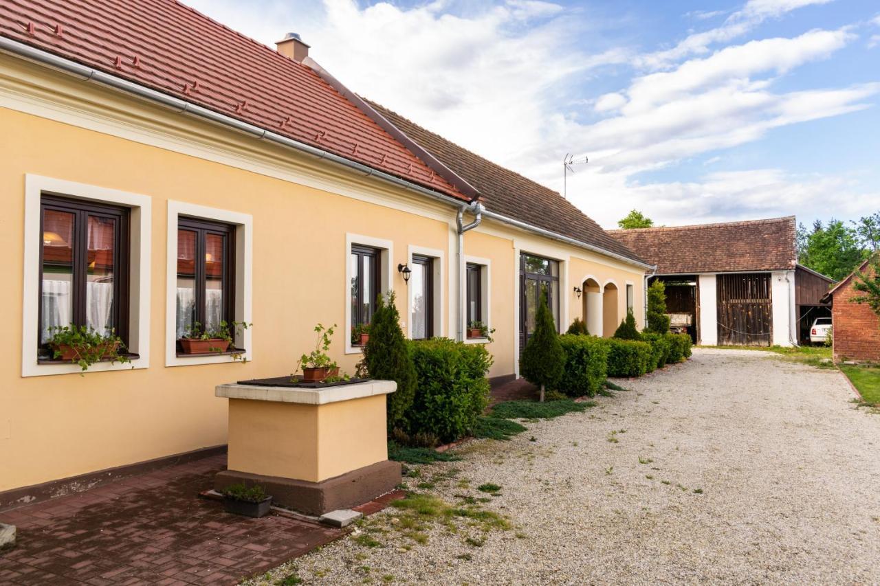 Kápolna Vendégház Kerkaskapolna Exterior foto