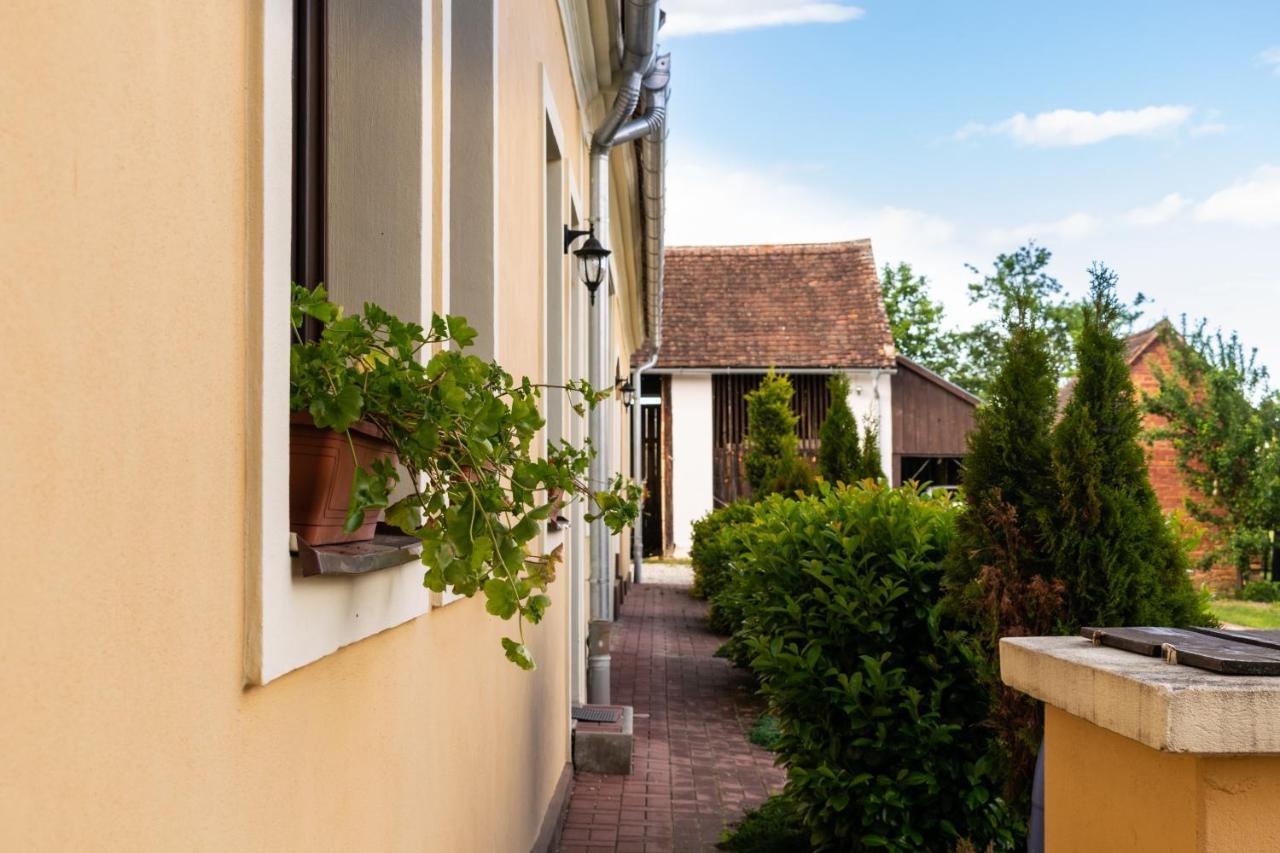 Kápolna Vendégház Kerkaskapolna Exterior foto