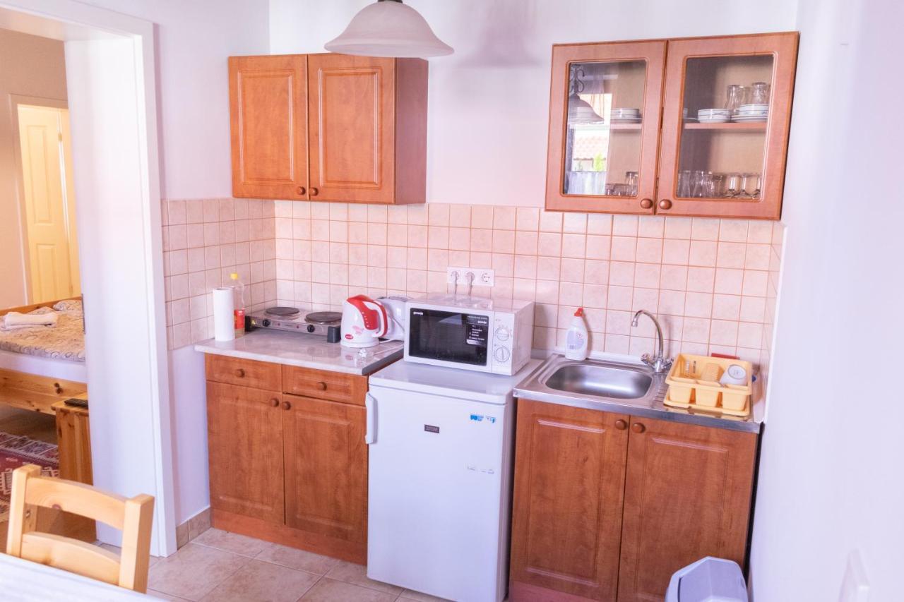 Kápolna Vendégház Kerkaskapolna Exterior foto